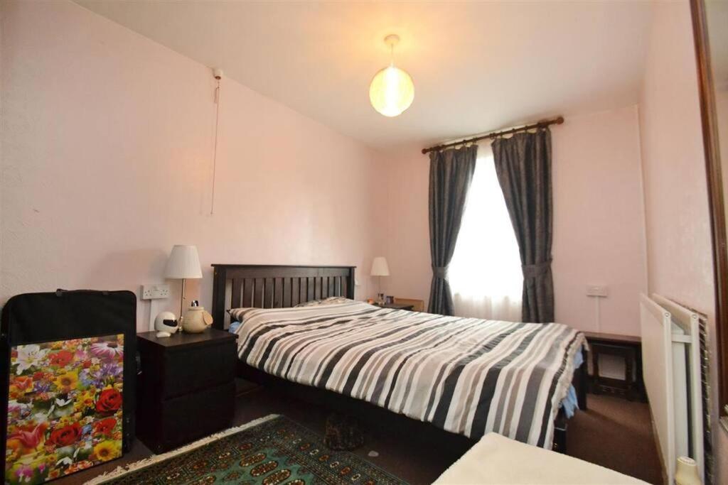Lovely One Bed Apartment To Rent Londyn Zewnętrze zdjęcie